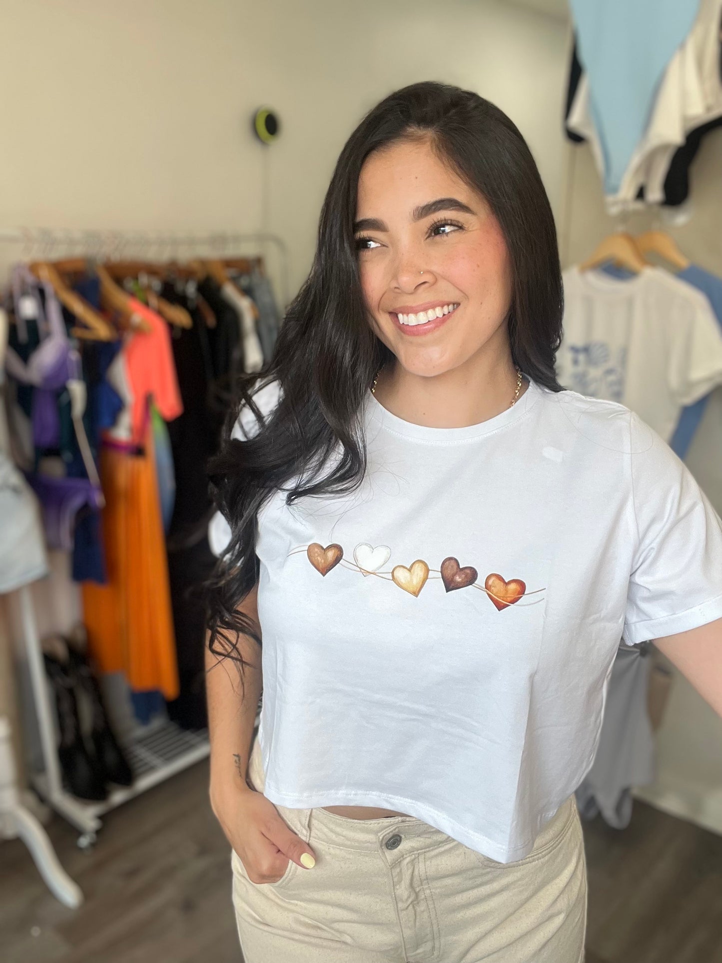 Camiseta corta corazones